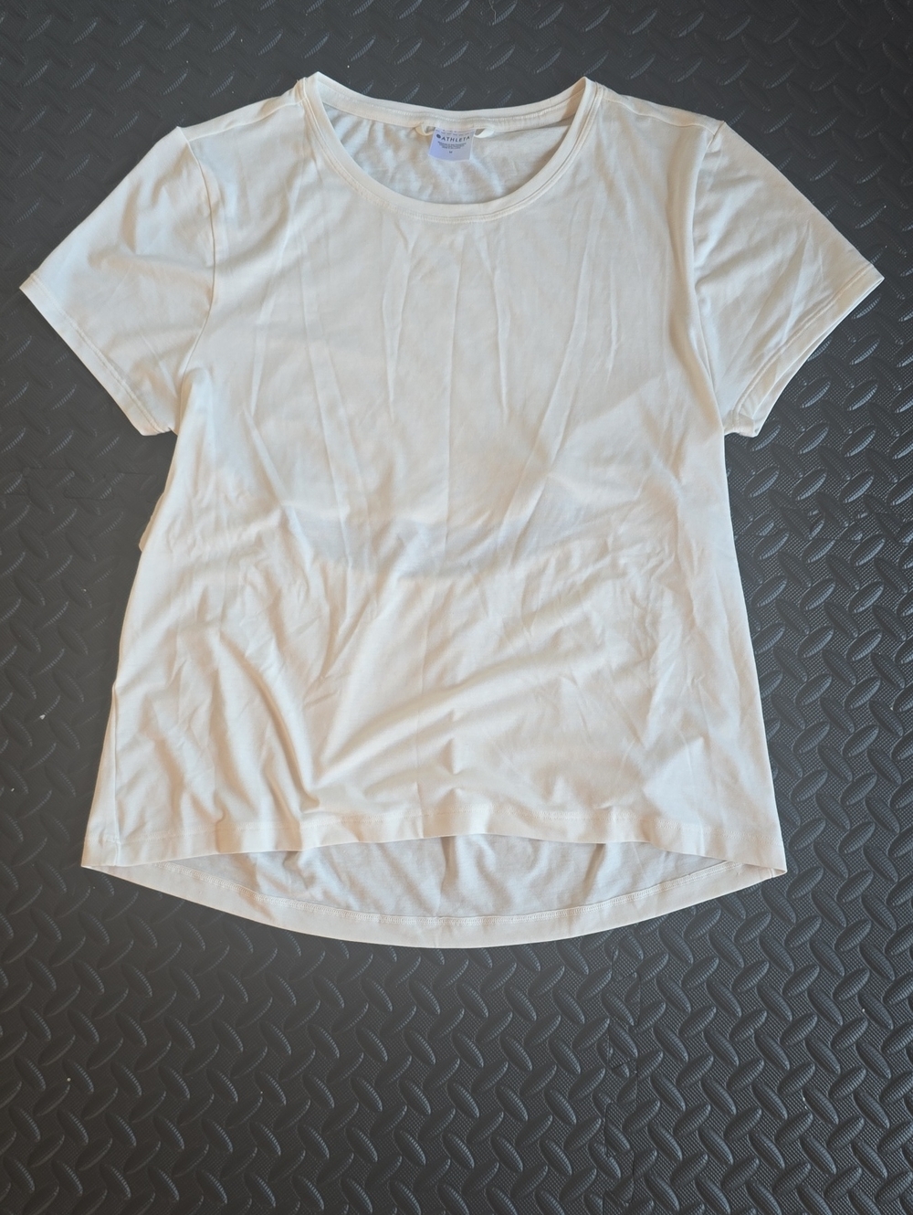 Athleta Cream White Air Out Cinch Tee- M